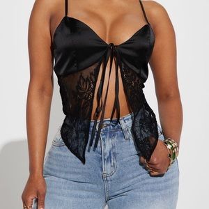 Black tye top